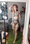Luxlo Cosplay - Green Lingerie Selfies