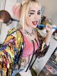 Luxlo Cosplay - Harley Quinn Selfies