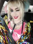 Luxlo Cosplay - Harley Quinn Selfies