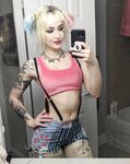 Luxlo Cosplay - Harley Quinn Selfies