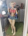 Luxlo Cosplay - Harley Quinn Selfies