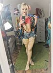 Luxlo Cosplay - Harley Quinn Selfies