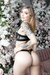 Luxlo Cosplay - Honey Birdette Flower