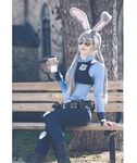 Luxlo Cosplay - Judy Hopps