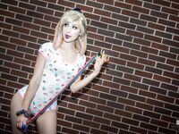 Luxlo Cosplay - Lola Bunny