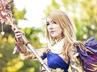 Luxlo Cosplay - Mesmer