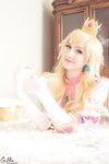 Luxlo Cosplay - Peach