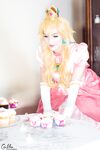 Luxlo Cosplay - Peach