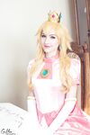 Luxlo Cosplay - Peach