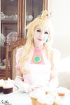 Luxlo Cosplay - Peach