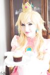 Luxlo Cosplay - Peach