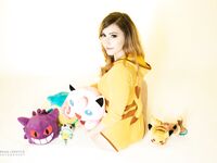 Luxlo Cosplay - Pikachu