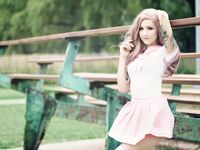 Luxlo Cosplay - Pink Magical Fuku