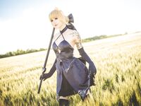 Luxlo Cosplay - Saber