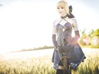 Luxlo Cosplay - Saber