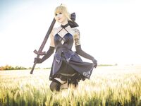 Luxlo Cosplay - Saber