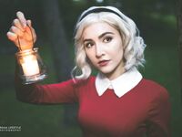 Luxlo Cosplay - Sabrina