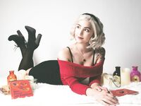 Luxlo Cosplay - Sabrina