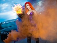 Luxlo Cosplay - Starfire