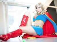 Luxlo Cosplay - Supergirl