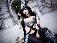 Luxlo Cosplay - Umberon
