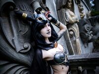 Luxlo Cosplay - Umberon