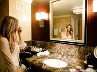 Pink sparkles huge 325 onlyfans pictures