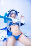 Gura Cosplay non-nude