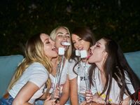 Lily Lou (@lilylou103) Pics