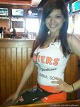 Tessa Fowler Hooters