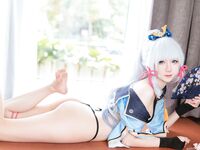 Sallydorasnow  / Iamdorasnow AYAKA