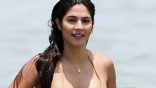 Pia Miller - Sexy Bikini [12/27/2019]