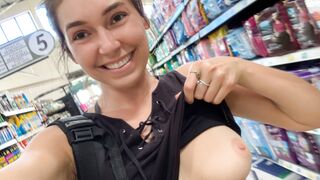 Erinashford Hutt Mega