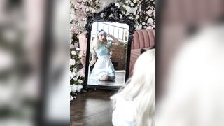 Luxlo Cosplay - Alice In Winderland