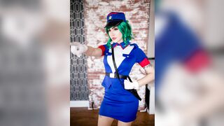 Luxlo Cosplay - Officer Jenny