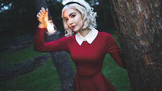 Luxlo Cosplay - Sabrina
