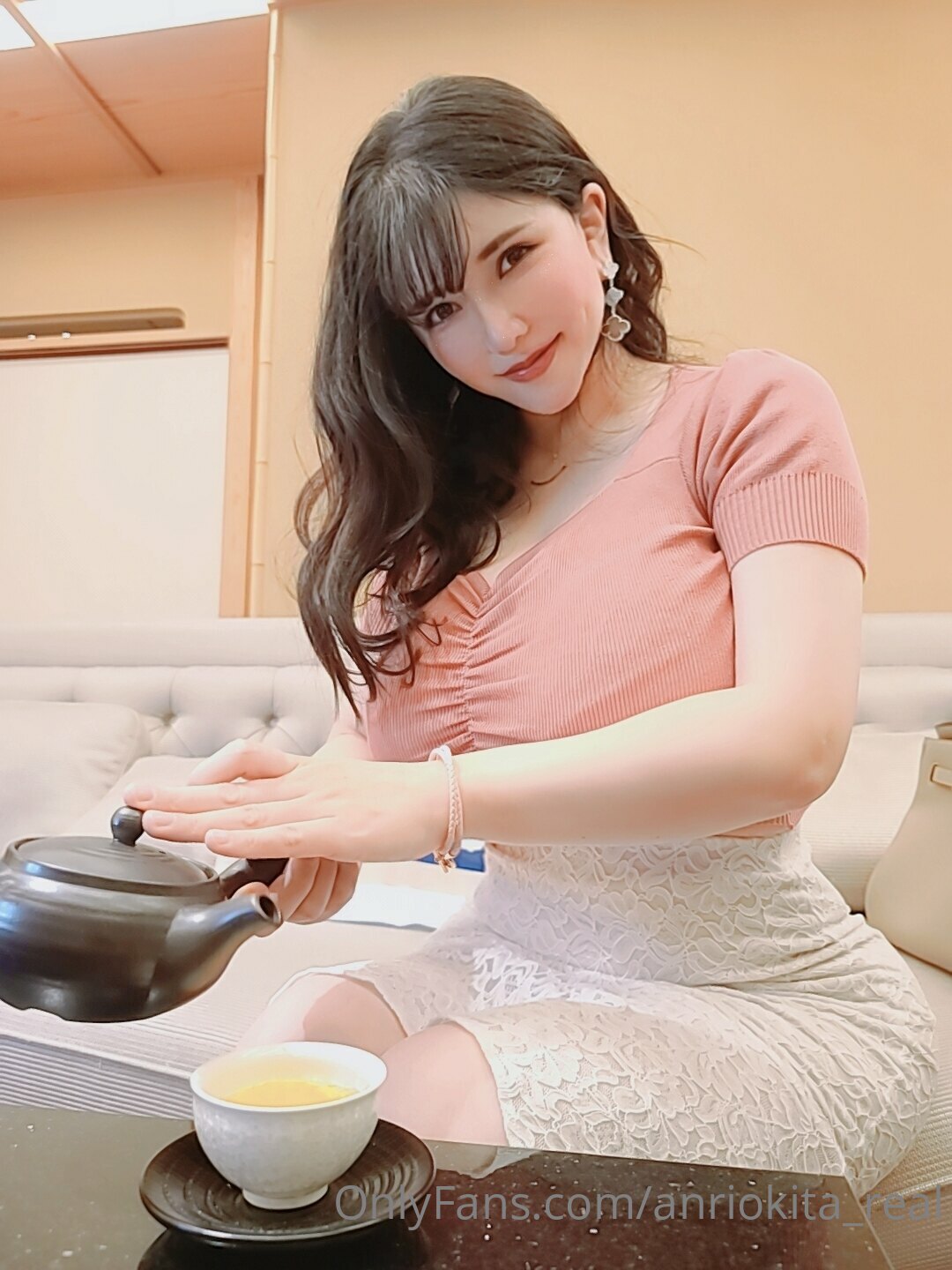 Anri Okita After Tea Time